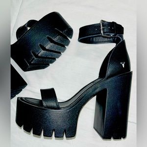 🖤😍NEVER WORN! WINDSOR SMITH AU PLATFORM HEELS (NOT EVEN AVAIL ANYMORE!) Size 8